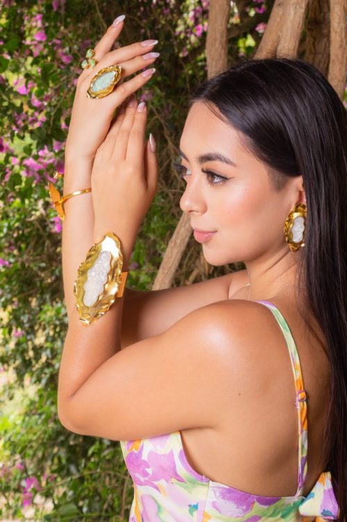 Aretes, brazalete, pulsera o anillo
