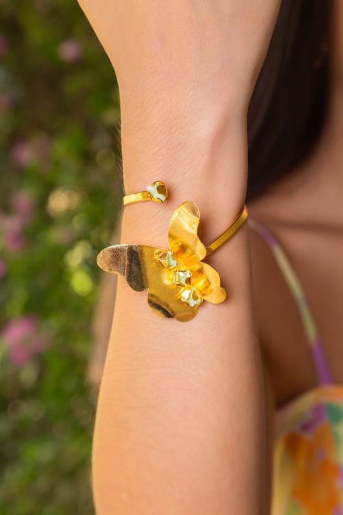 Pulsera mariposa con Piedras Jade (muñeca derecha)